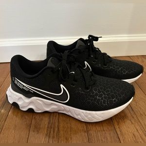 Nike Women’s Sneakers